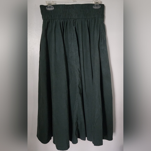 Free People We The Free Green Corduroy Skirt Pockets Size Small - Picture 1 of 9